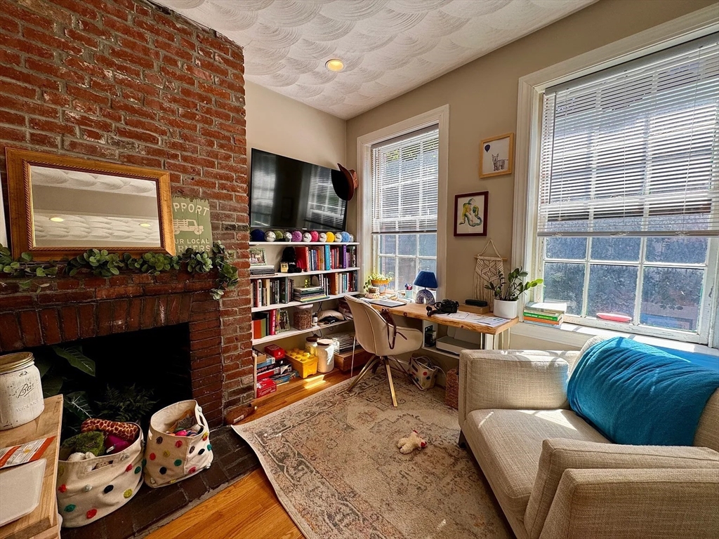 85 Philllips, Boston, Massachusetts, 2 Rooms Rooms,1 BathroomBathrooms,Residential Lease,For Rent,Philllips,73417335