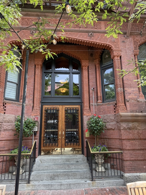 271 Dartmouth St., Boston, Massachusetts, 2 Bedrooms Bedrooms, 4 Rooms Rooms,1 BathroomBathrooms,Residential Lease,For Rent,Dartmouth St.,73416685
