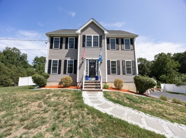 12 Cody Ln, Raynham, Massachusetts, 4 Bedrooms Bedrooms, 7 Rooms Rooms,2.5 BathroomsBathrooms,Residential Lease,For Rent,Cody Ln,73416974