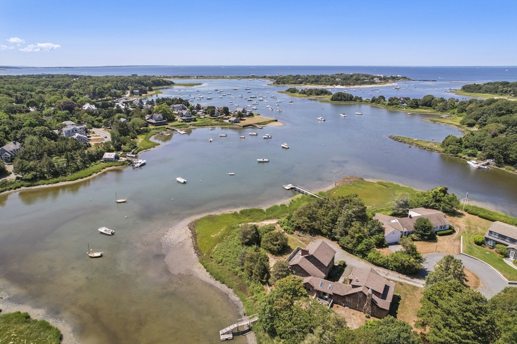 102 Nashawena St, Falmouth, Massachusetts, 3 Bedrooms Bedrooms, 9 Rooms Rooms,2 BathroomsBathrooms,Residential,For Sale,Nashawena St,73416440