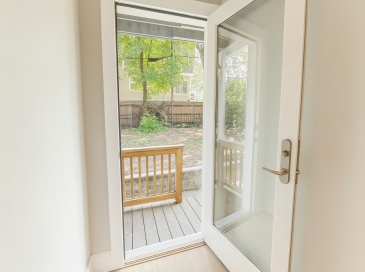 5 Carson St, Boston, Massachusetts, 3 Bedrooms Bedrooms, 5 Rooms Rooms,1 BathroomBathrooms,Residential Lease,For Rent,Carson St,73416260