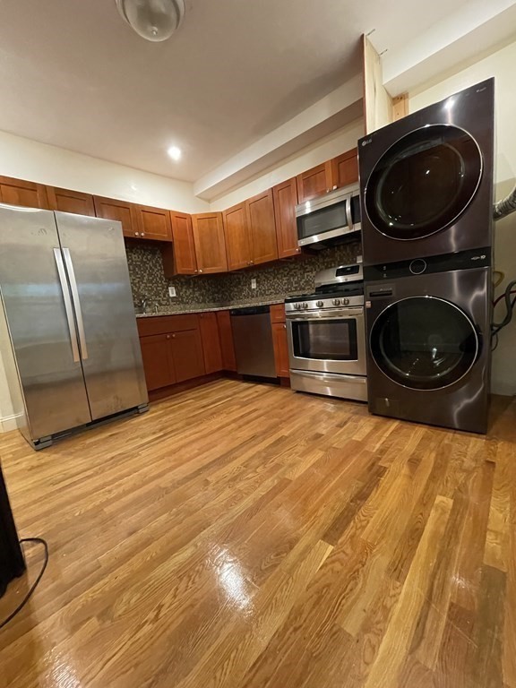 45 School Street, Boston, Massachusetts, 3 Bedrooms Bedrooms, 6 Rooms Rooms,1 BathroomBathrooms,Residential Lease,For Rent,School Street,73416277