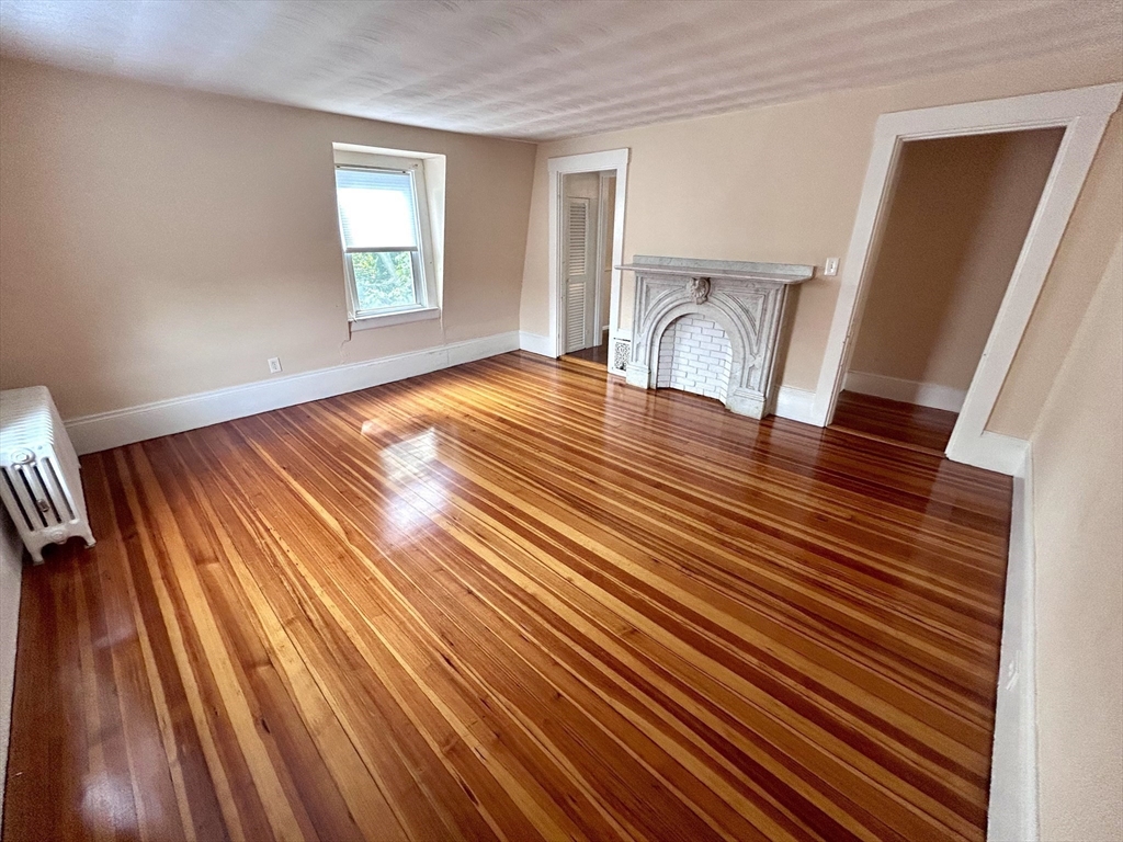 41 Mount Vernon Street, Somerville, Massachusetts, 2 Bedrooms Bedrooms, 6 Rooms Rooms,1 BathroomBathrooms,Residential Lease,For Rent,Mount Vernon Street,73416522