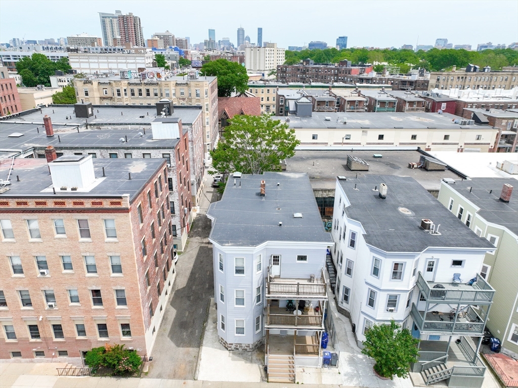 39 Chester, Boston, Massachusetts, 4 Bedrooms Bedrooms, 6 Rooms Rooms,2 BathroomsBathrooms,Residential Lease,For Rent,Chester,73418816