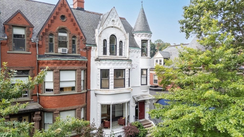 1577 Beacon Street, Brookline, Massachusetts, ,Commercial Lease,For Rent,Beacon Street,73419237