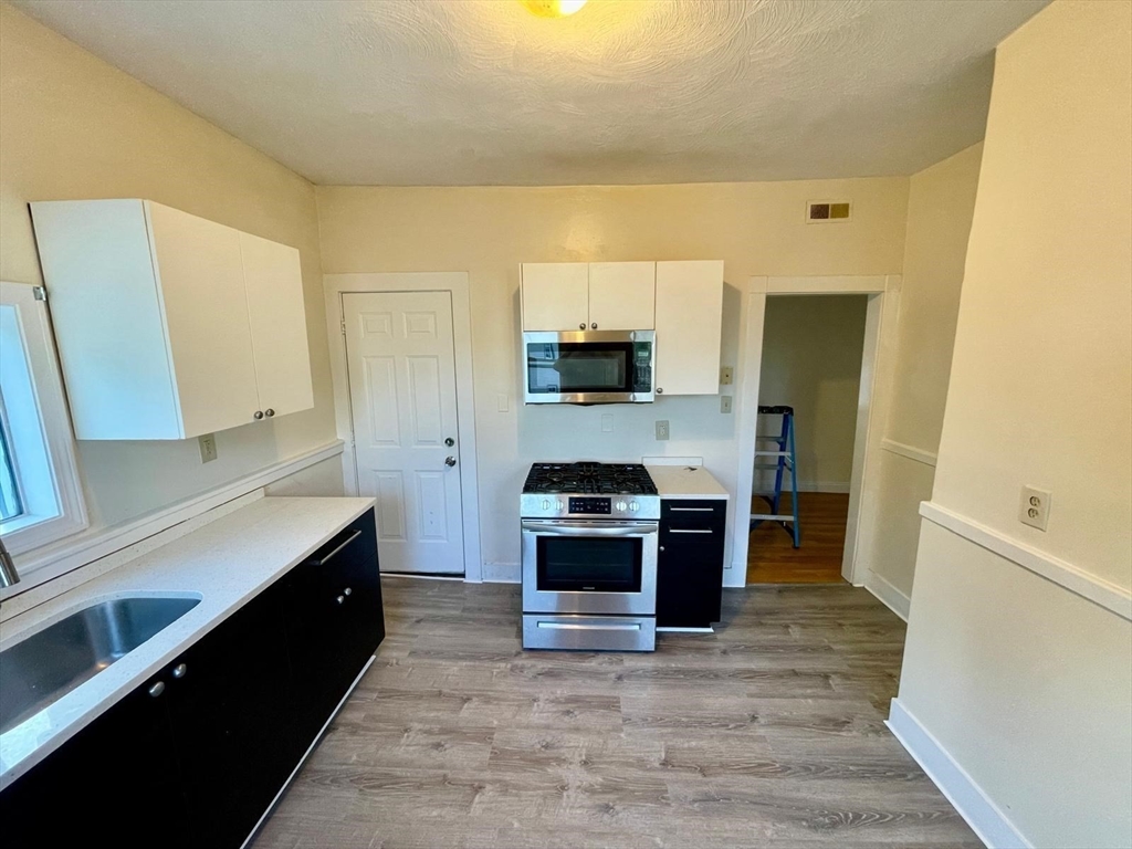 6 Calder Street, Boston, Massachusetts, 4 Bedrooms Bedrooms, 7 Rooms Rooms,1 BathroomBathrooms,Residential Lease,For Rent,Calder Street,73420041