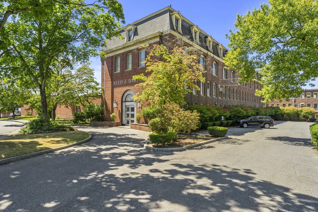 144 West Brittannia St, Taunton, Massachusetts, ,Commercial Lease,For Rent,West Brittannia St,73420320