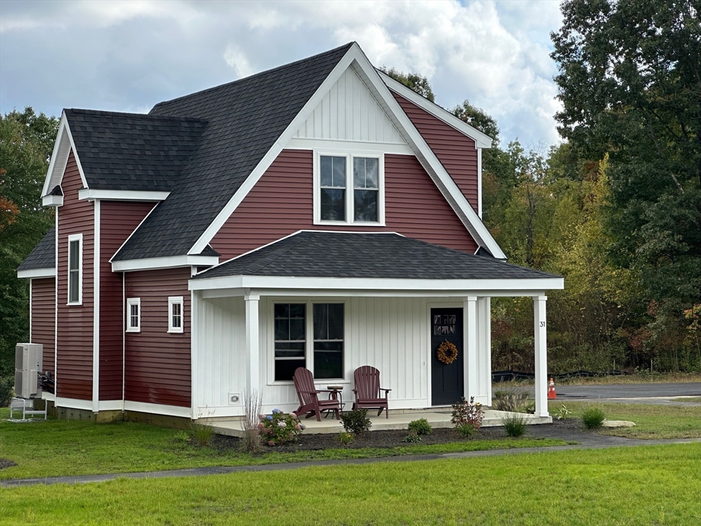 30 Cottage Lane, Lancaster, Massachusetts, 2 Bedrooms Bedrooms, 5 Rooms Rooms,1.5 BathroomsBathrooms,Residential Lease,For Rent,Cottage Lane,73314447