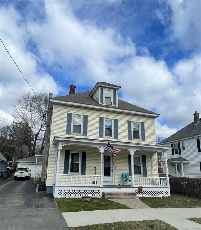 274 Oak Street, Clinton, Massachusetts, 1 Bedroom Bedrooms, 4 Rooms Rooms,1 BathroomBathrooms,Residential Lease,For Rent,Oak Street,73420218
