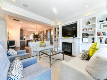 848 East Broadway, Boston, Massachusetts, 4 Bedrooms Bedrooms, 9 Rooms Rooms,3 BathroomsBathrooms,Residential Lease,For Rent,East Broadway,73420378