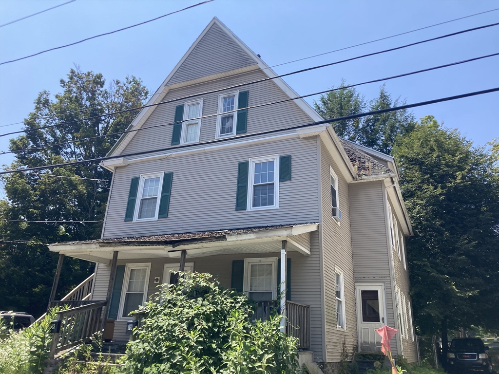 8-10 Aspen St, Ware, Massachusetts, 7 Bedrooms Bedrooms, 13 Rooms Rooms,2 BathroomsBathrooms,Residential Income,For Sale,Aspen St,73420638
