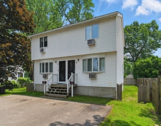 59-61 Hawthorn St, Chicopee, Massachusetts, 4 Bedrooms Bedrooms, 10 Rooms Rooms,3 BathroomsBathrooms,Residential Income,For Sale,Hawthorn St,73391752