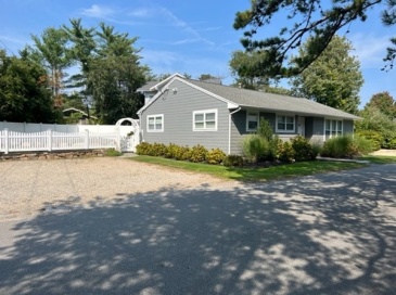 2 Bungalow, Gloucester, Massachusetts, 4 Bedrooms Bedrooms, 6 Rooms Rooms,2 BathroomsBathrooms,Residential Lease,For Rent,Bungalow,73421363 2 Bungalow, Gloucester, Massachusetts, 4 Bedrooms Bedrooms, 6 Rooms Rooms,2 BathroomsBathrooms,Residential Lease,For Rent,Bungalow,73421363