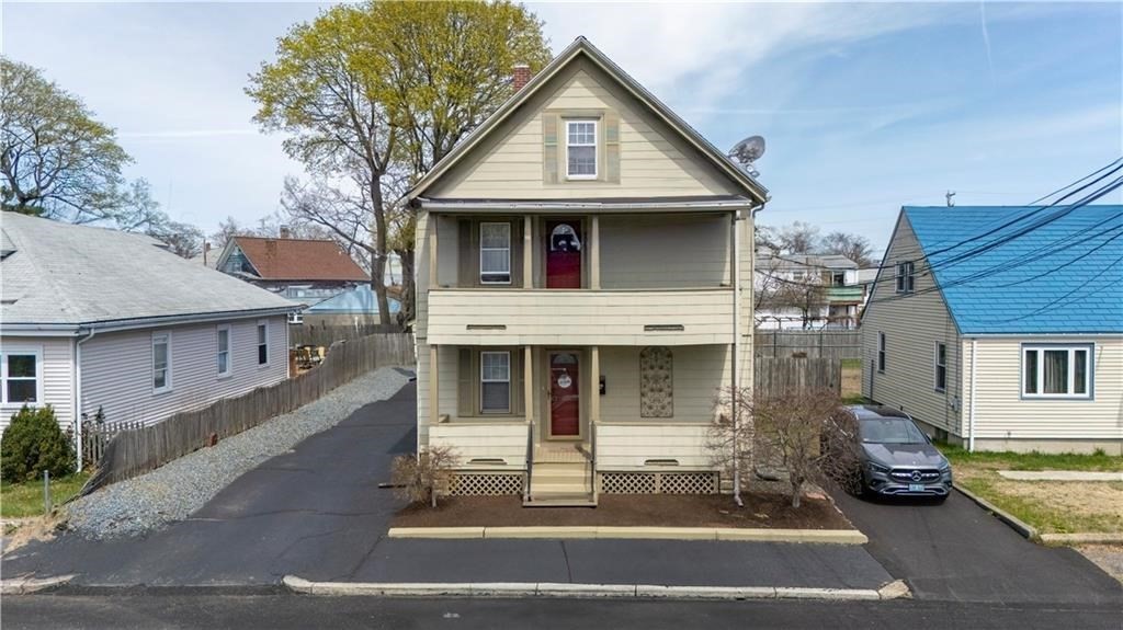 54 Harris St, Pawtucket, Rhode Island, 4 Bedrooms Bedrooms, 10 Rooms Rooms,2 BathroomsBathrooms,Residential Income,For Sale,Harris St,73364716