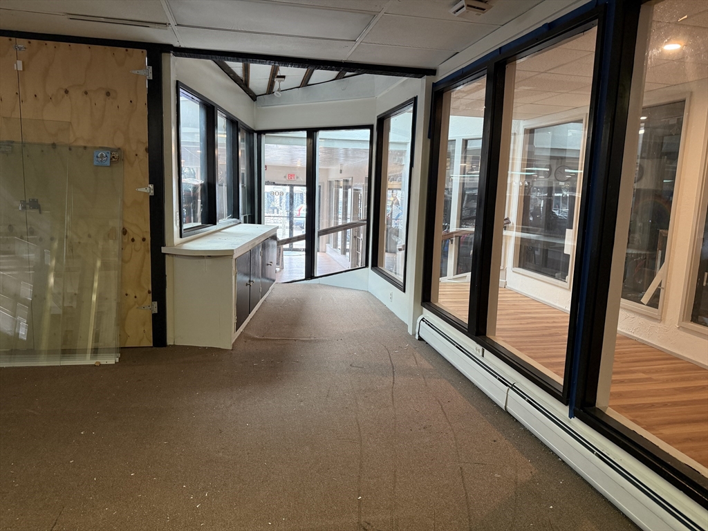 606 Main St, Barnstable, Massachusetts, ,Commercial Lease,For Rent,Main St,73342136