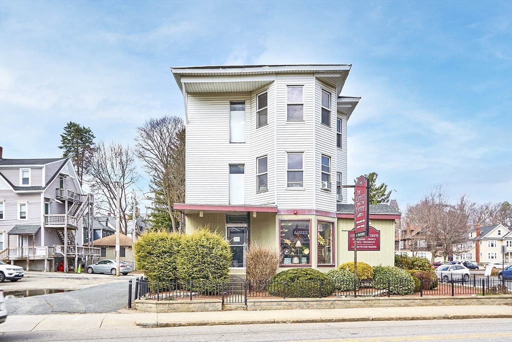 142 Highland Street, Worcester, Massachusetts, ,Commercial Sale,For Sale,Highland Street,73349722