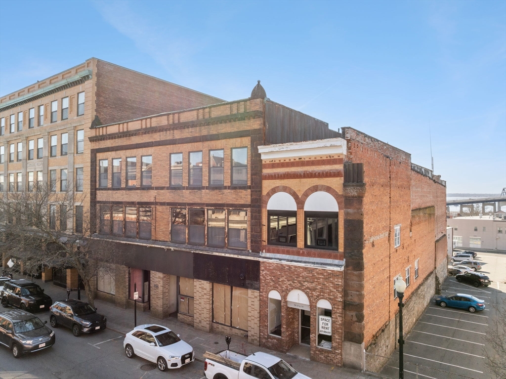 152-162 North Main Street, Fall River, Massachusetts, ,Commercial Sale,For Sale,North Main Street,73359589