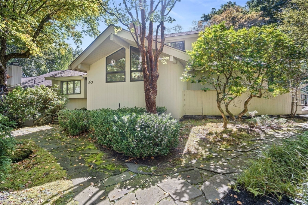 60 Aaron Way, Carlisle, Massachusetts, 4 Bedrooms Bedrooms, 16 Rooms Rooms,4.5 BathroomsBathrooms,Residential,For Sale,Aaron Way,73298755