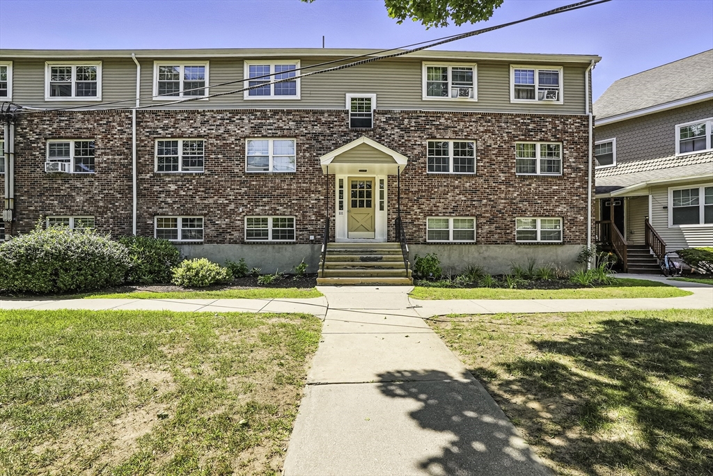 8-B Mayberry Dr, Westborough, Massachusetts, 2 Bedrooms Bedrooms, 4 Rooms Rooms,1 BathroomBathrooms,Residential Lease,For Rent,Mayberry Dr,73409821