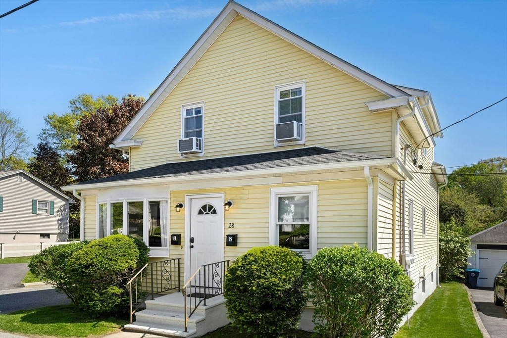 28-30 Villa Rd, Shrewsbury, Massachusetts, 5 Bedrooms Bedrooms, 14 Rooms Rooms,2.5 BathroomsBathrooms,Residential Income,For Sale,Villa Rd,73374429