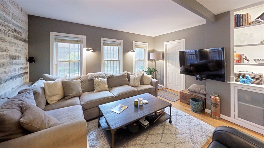 604 Massachusetts Ave, Boston, Massachusetts, 3 Bedrooms Bedrooms, 5 Rooms Rooms,2 BathroomsBathrooms,Residential Lease,For Rent,Massachusetts Ave,73398174