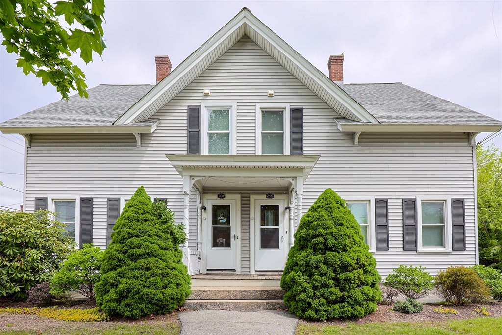 258-260 Main St, Northbridge, Massachusetts, 6 Bedrooms Bedrooms, 14 Rooms Rooms,2 BathroomsBathrooms,Residential Income,For Sale,Main St,73377149