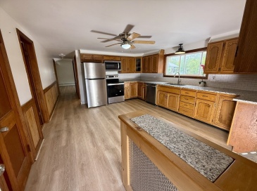 21 Langlois Ave, Southbridge, Massachusetts, 2 Bedrooms Bedrooms, 5 Rooms Rooms,1 BathroomBathrooms,Residential Lease,For Rent,Langlois Ave,73366496