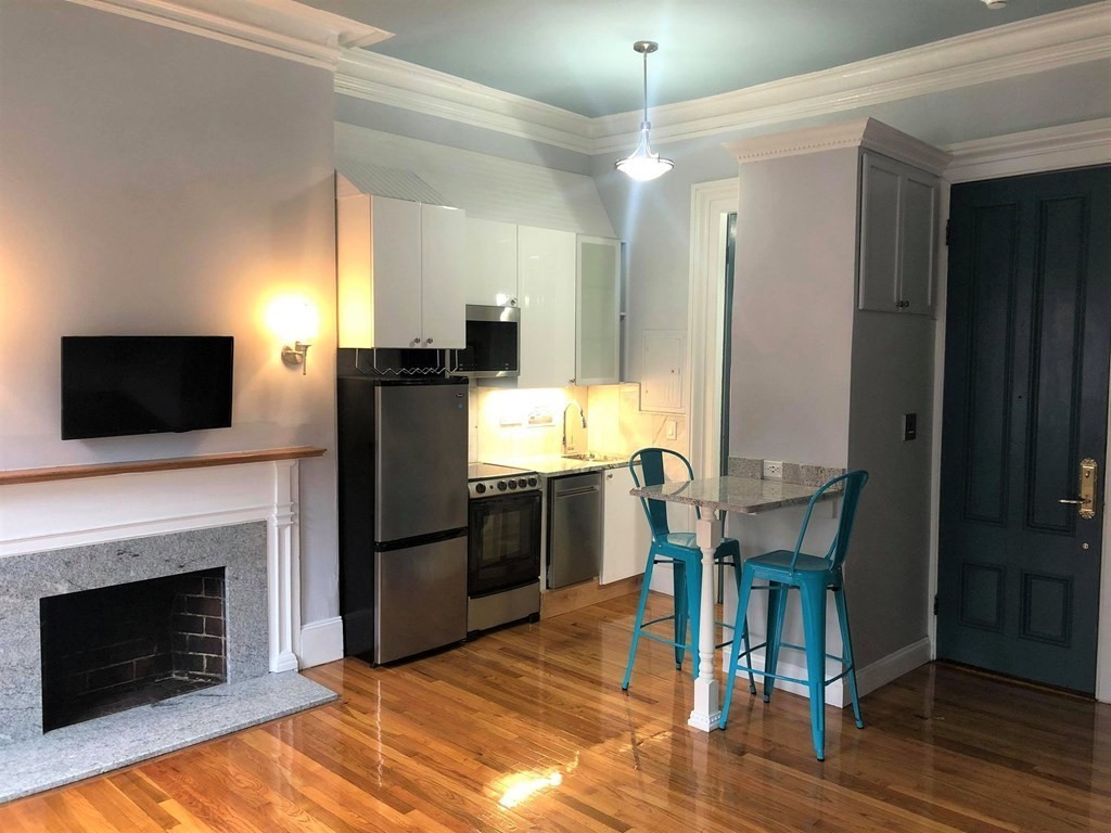 88 Charles, Boston, Massachusetts, 1 Room Rooms,1 BathroomBathrooms,Residential Lease,For Rent,Charles,73374831