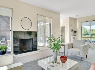 99 Pond Avenue, Brookline, Massachusetts, 2 Bedrooms Bedrooms, 5 Rooms Rooms,2 BathroomsBathrooms,Residential,For Sale,Pond Avenue,73325843 99 Pond Avenue, Brookline, Massachusetts, 2 Bedrooms Bedrooms, 5 Rooms Rooms,2 BathroomsBathrooms,Residential,For Sale,Pond Avenue,73325843