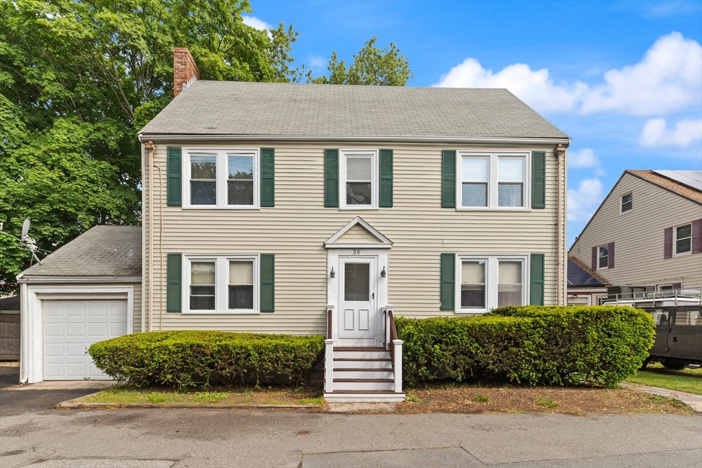 36 Kings Beach, Swampscott, Massachusetts, 4 Bedrooms Bedrooms, 9 Rooms Rooms,3 BathroomsBathrooms,Residential Income,For Sale,Kings Beach,73382707