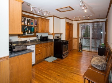 132 Bremen Street, Boston, Massachusetts, 2 Bedrooms Bedrooms, 5 Rooms Rooms,2 BathroomsBathrooms,Residential Lease,For Rent,Bremen Street,73402338