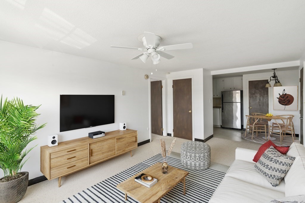 11 Old Colony Ln, Arlington, Massachusetts, 1 Bedroom Bedrooms, 3 Rooms Rooms,1 BathroomBathrooms,Residential Lease,For Rent,Old Colony Ln,73366960