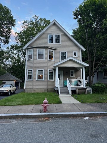 26 Maple Park, Newton, Massachusetts, 1 Bedroom Bedrooms, 4 Rooms Rooms,1 BathroomBathrooms,Residential Lease,For Rent,Maple Park,73413945