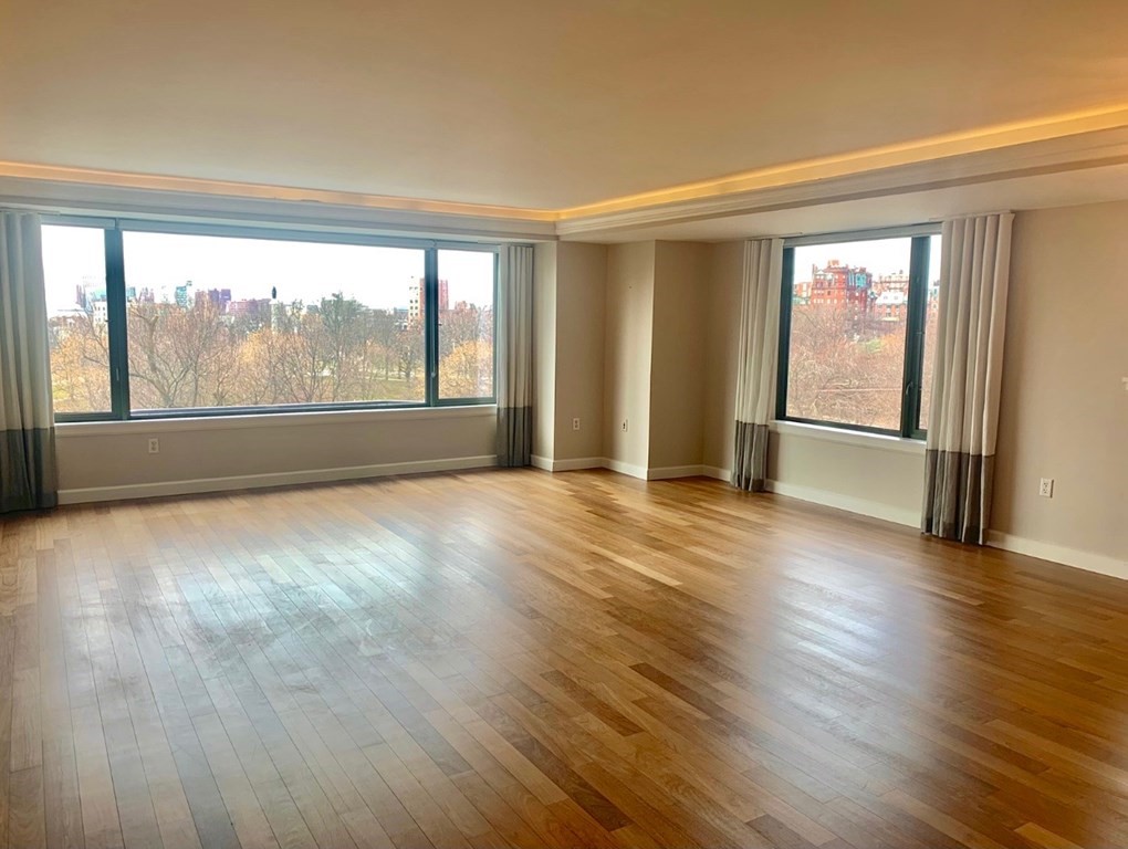 165 Tremont St, Boston, Massachusetts, 3 Bedrooms Bedrooms, 5 Rooms Rooms,2.5 BathroomsBathrooms,Residential Lease,For Rent,Tremont St,73370077