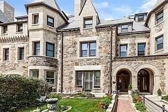 15 Garrison Rd, Brookline, Massachusetts, 9 Bedrooms Bedrooms, 23 Rooms Rooms,8.5 BathroomsBathrooms,Residential Income,For Sale,Garrison Rd,73383393