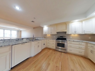 109 Farwell St, Newton, Massachusetts, 4 Bedrooms Bedrooms, 8 Rooms Rooms,3.5 BathroomsBathrooms,Residential Lease,For Rent,Farwell St,73378997