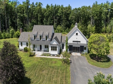 59 Alexander Booker Rd, Falmouth, Massachusetts, 4 Bedrooms Bedrooms, 9 Rooms Rooms,4 BathroomsBathrooms,Residential,For Sale,Alexander Booker Rd,73276602