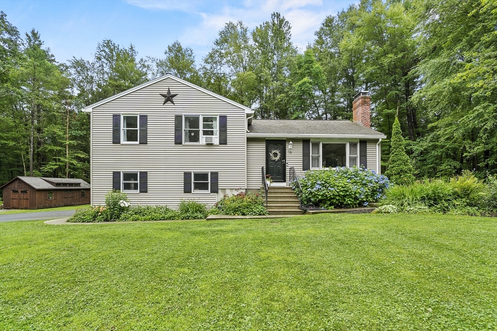 16 Carrier Lane, Sutton, Massachusetts, 3 Bedrooms Bedrooms, 6 Rooms Rooms,2 BathroomsBathrooms,Residential,For Sale,Carrier Lane,73403317