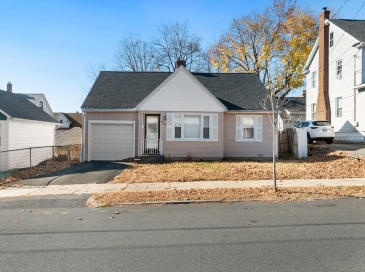 144 Bristol St, Springfield, Massachusetts, 4 Bedrooms Bedrooms, 5 Rooms Rooms,3 BathroomsBathrooms,Residential,For Sale,Bristol St,73318471