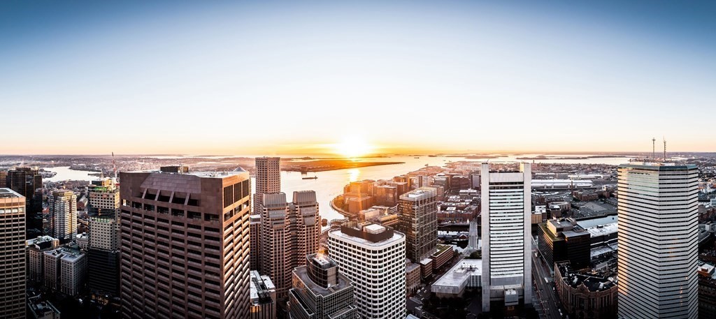 240 Devonshire Street, Boston, Massachusetts, 3 Bedrooms Bedrooms, 6 Rooms Rooms,4.5 BathroomsBathrooms,Residential,For Sale,Devonshire Street,73171940