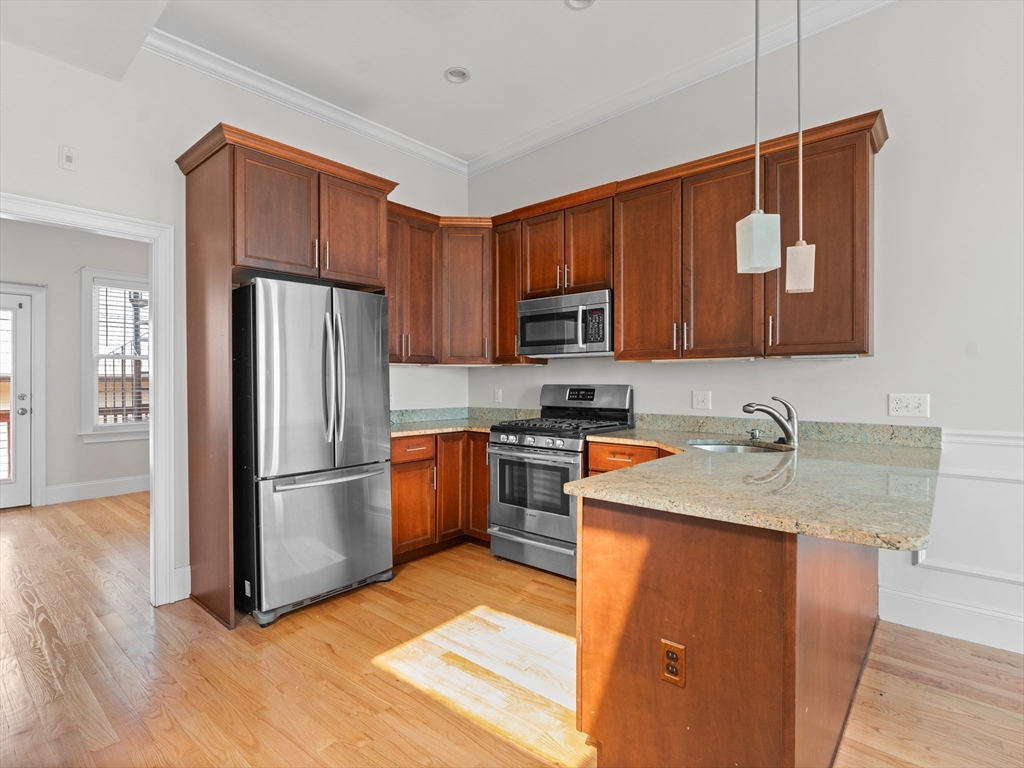 1422 Columbia, Boston, Massachusetts, 2 Bedrooms Bedrooms, 4 Rooms Rooms,1 BathroomBathrooms,Residential Lease,For Rent,Columbia,73416402