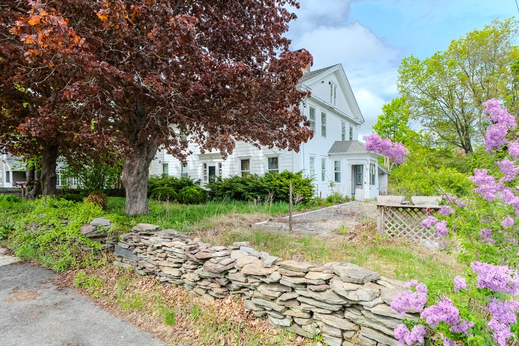 106 Main St, Blandford, Massachusetts, 5 Bedrooms Bedrooms, 8 Rooms Rooms,2 BathroomsBathrooms,Residential,For Sale,Main St,73406432