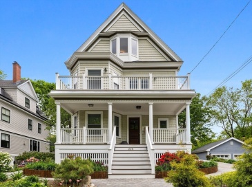 228 Langley Road, Newton, Massachusetts, 2 Bedrooms Bedrooms, 5 Rooms Rooms,2 BathroomsBathrooms,Residential Lease,For Rent,Langley Road,73405320