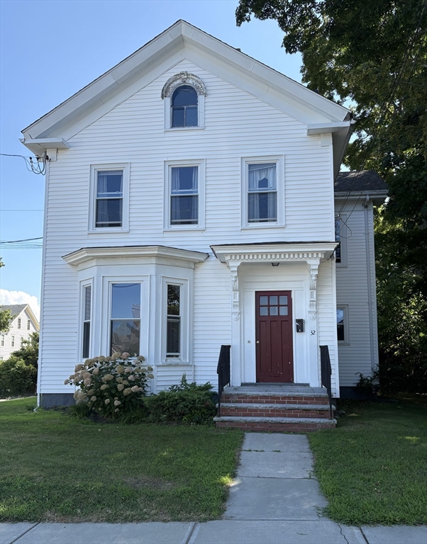 32 Cottage St, Norwood, Massachusetts, 1 Bedroom Bedrooms, 4 Rooms Rooms,1 BathroomBathrooms,Residential Lease,For Rent,Cottage St,73411420