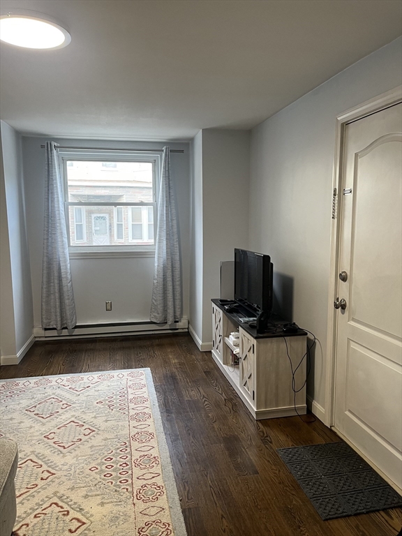 69 Marion, Boston, Massachusetts, 1 Bedroom Bedrooms, 3 Rooms Rooms,1 BathroomBathrooms,Residential Lease,For Rent,Marion,73413570