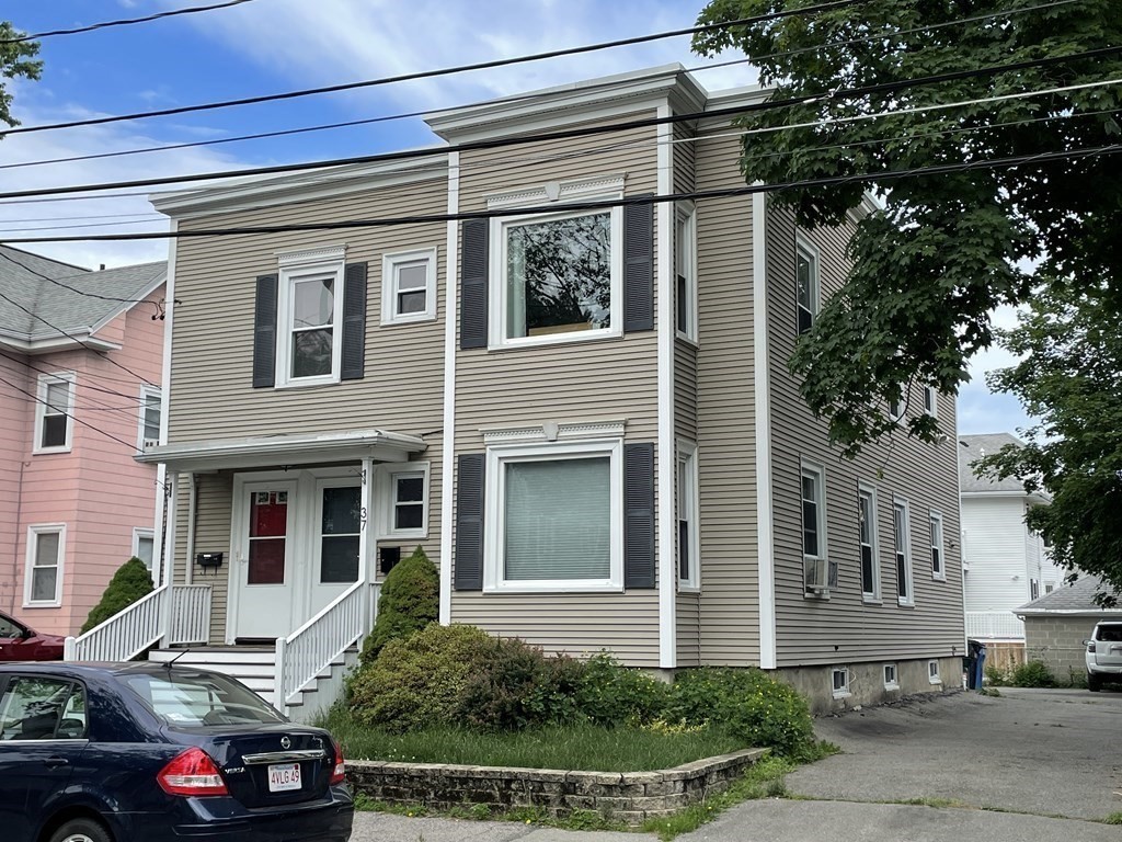 37 Francis St, Waltham, Massachusetts, 2 Bedrooms Bedrooms, 5 Rooms Rooms,1 BathroomBathrooms,Residential Lease,For Rent,Francis St,73410789