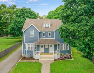 41-43 Sherman Street, Foxboro, Massachusetts, 7 Bedrooms Bedrooms, 22 Rooms Rooms,5 BathroomsBathrooms,Residential Income,For Sale,Sherman Street,73391456