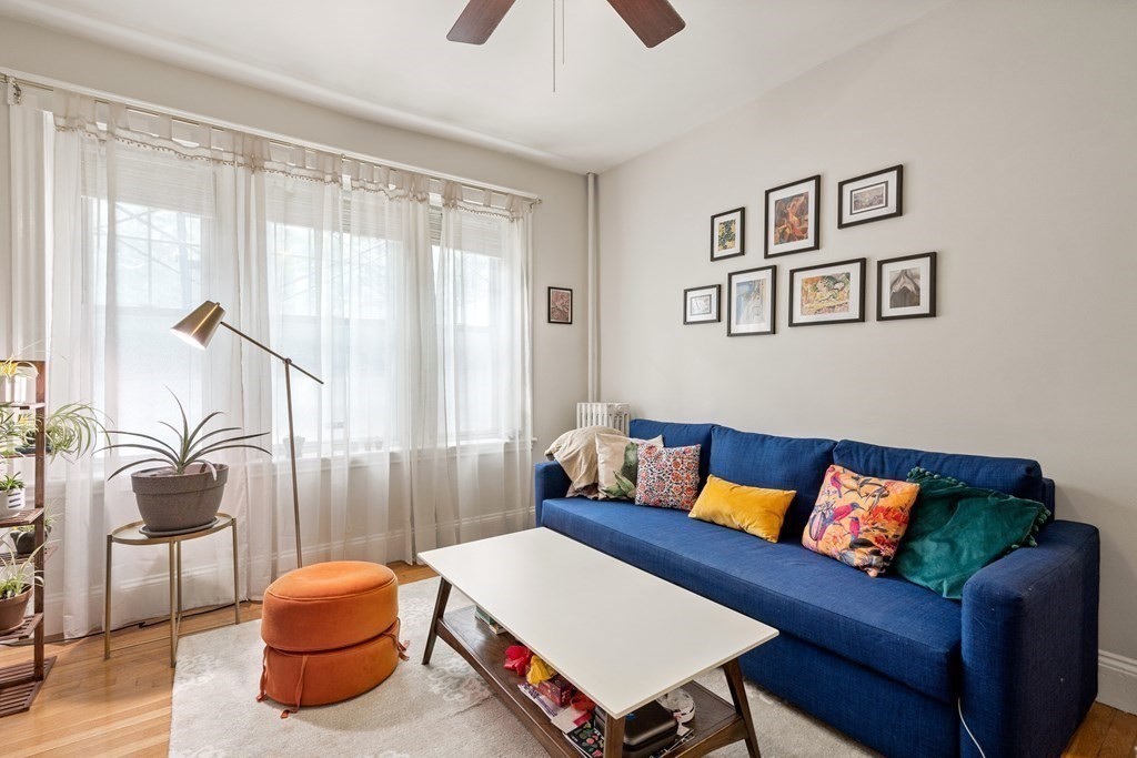 268 Windsor Street, Cambridge, Massachusetts, 1 Bedroom Bedrooms, 3 Rooms Rooms,1 BathroomBathrooms,Residential Lease,For Rent,Windsor Street,73400075