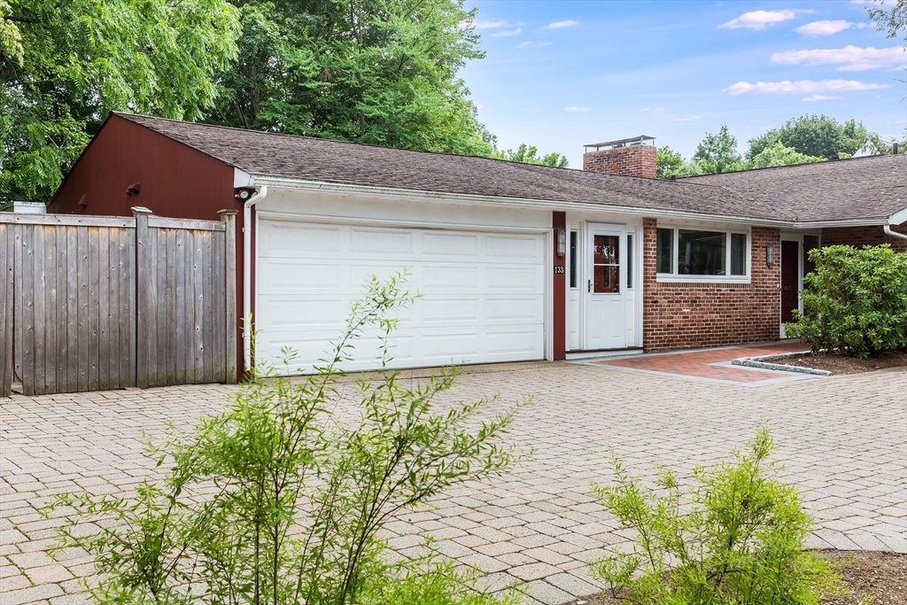 133 Sudbury Rd, Concord, Massachusetts, 4 Bedrooms Bedrooms, 9 Rooms Rooms,3 BathroomsBathrooms,Residential Lease,For Rent,Sudbury Rd,73402866