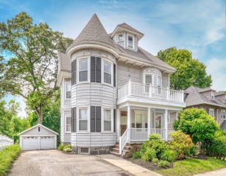 153 Cummins Highway, Boston, Massachusetts, 6 Bedrooms Bedrooms, 14 Rooms Rooms,2 BathroomsBathrooms,Residential Income,For Sale,Cummins Highway,73389477